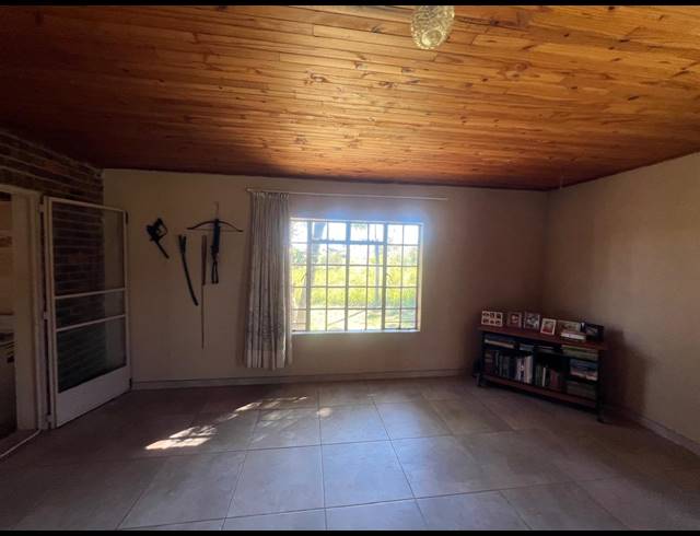 9.30HA FARM FOR SALE IN ZOEKFONTEIN